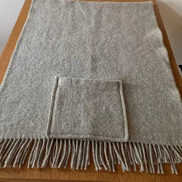 LAPUAN KANKURIT 라푸안칸크리 우니 포켓 숄 울