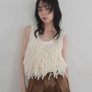 LIAN 프린지 니트 베스트 아이보리