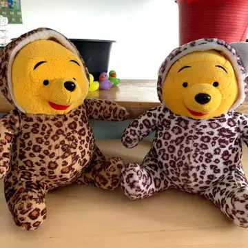 레오파드 무늬 푸우 봉제 인형 2개