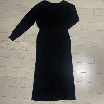 AZUL by moussy 블랙 니트 V넥 롱 원피스 M 사이즈