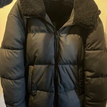 ZARA 블랙 다운 자켓