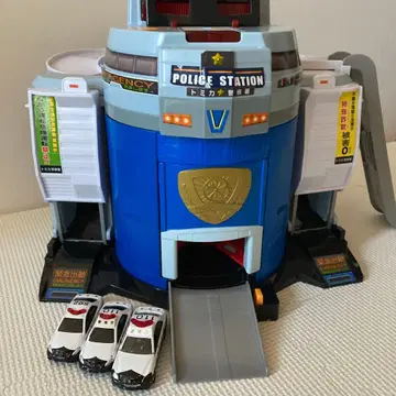 토미카 DX 폴리스테이션