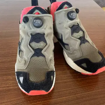 펌프 퓨리 리복 24.5cm 새상품급 스니커즈 카키