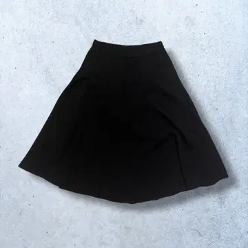 플레어 스커트 블랙 무릎 기장 미디 A라인 깔끔한 모드 포멀