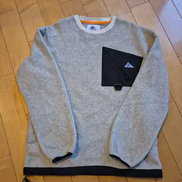 KELTY 플리스 그레이 블랙 포켓 부착