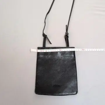 장 폴 고티에 블랙 가죽 숄더백