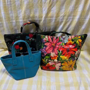 블루 그린 블랙 꽃무늬 백 3세트입니다.