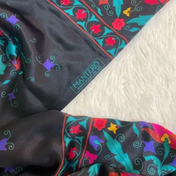 MANTERO 꽃무늬 실크 스카프 대형