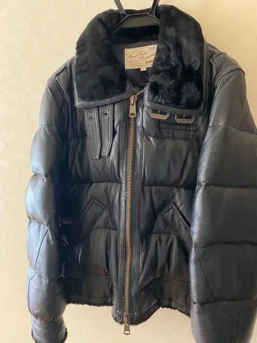 새상품급 AVIREX 남성용 램스킨 B-3 다운 자켓 사이즈