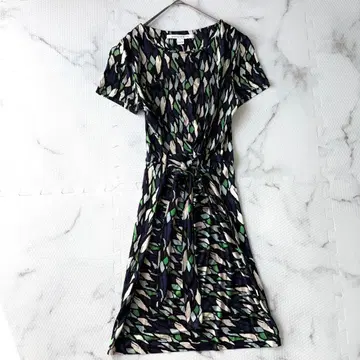 새상품급 다이앤 폰 파스텐버그 실크 100% 원피스 벨트 포함