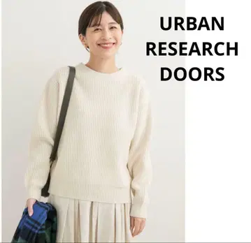 URBAN RESEARCH DOORS 몽골리안 울 크루넥 니트