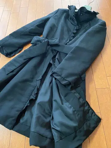 M-PREMIER BLACK ] 다운 프릴 코트 블랙 34