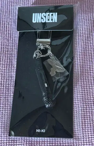 ENHYPEN UNSEEN 니키 마이크 키링
