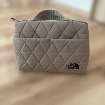 THE NORTH FACE 퀼팅 토트백 베이지