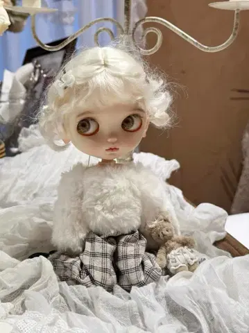 브라이스 아이시돌 아웃핏