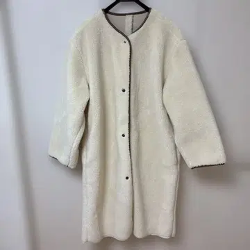 아이보리 보아 자켓