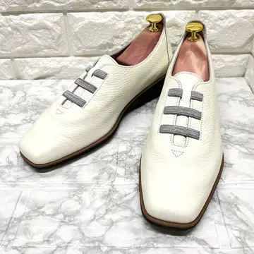 컨디션 최상 초경량 Figurino 소가죽 컴포트 25cm 화이트 가죽