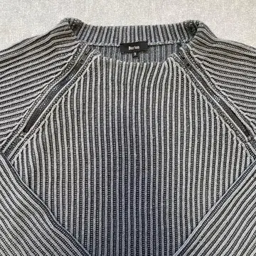 Burton 스트라이프 지퍼 니트 스웨터 사이즈 3
