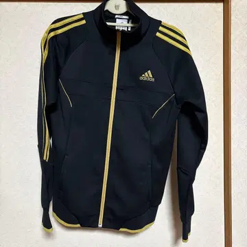 아디다스 블랙&골드 저지 상하의 세트 (상의 L, 하의 M 사이즈)