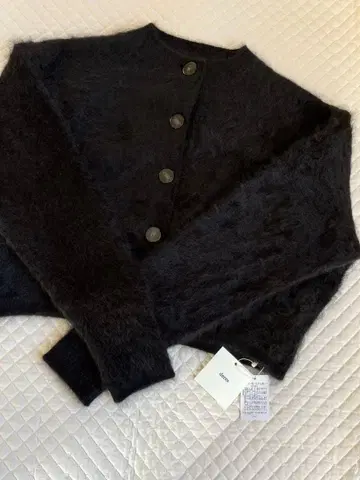 미사용 새상품 deres Amour cardigan Harmony 블랙