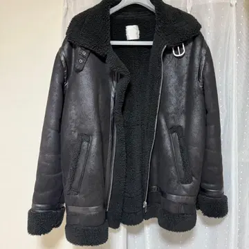 소나 무스탕 아우터 블랙