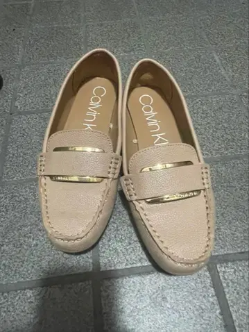 캘빈클라인 로퍼 펌프스