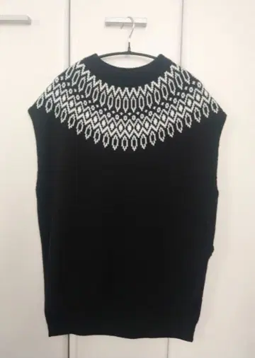 프렌치 브뤼 그램 니트 베스트