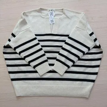 [ 정가 16,500엔 ] 키넥 니트 아이보리 메틀리제 야마다야