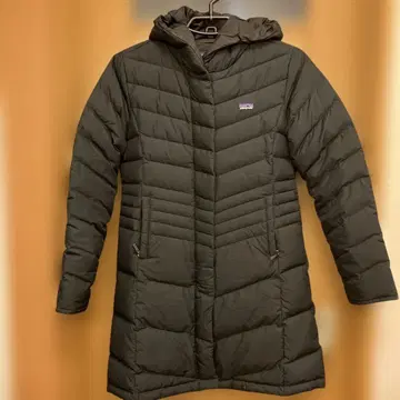 새상품급 patagonia 후드 부착 다운 자켓