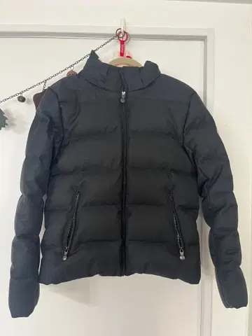 PYRENEX 다운 자켓 남성용 S 사이즈 W18P3