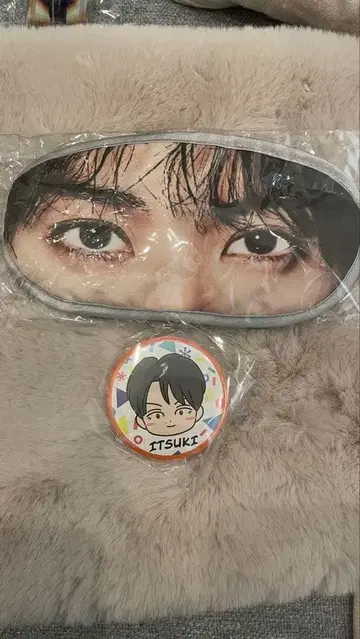 후지와라 이츠키 안대 캔뱃지 THE REASON 가챠