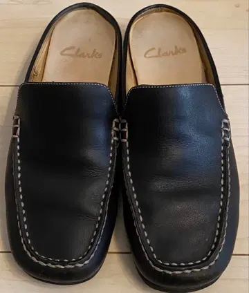 클락스 뮬 로퍼