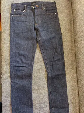A.P.C 스트레이트 데님 사이즈 27 새상품급