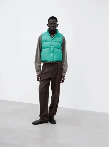 SUPER LIGHT NYLON RIPSTOP DOWN VEST