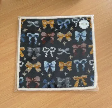 러브러리 바이 페이 리 메니 리본즈 손수건