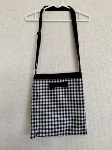 intoxic 깅엄 체크 숄더백