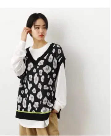 로데오 크라운 레오파드 니트 베스트 & LT 세트 V넥