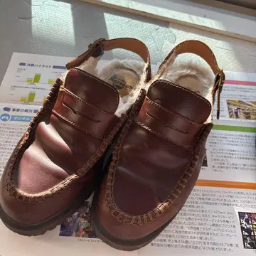 Dr.Martens 브라운 가죽 신발
