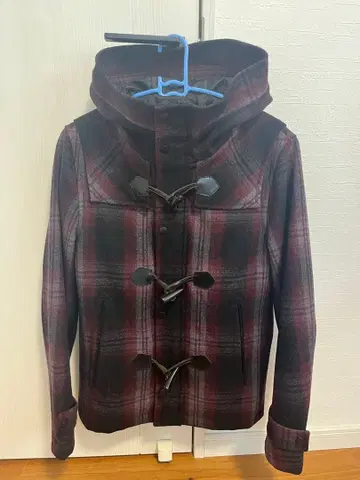 더플 코트 빨간색과 블랙 체크 무늬