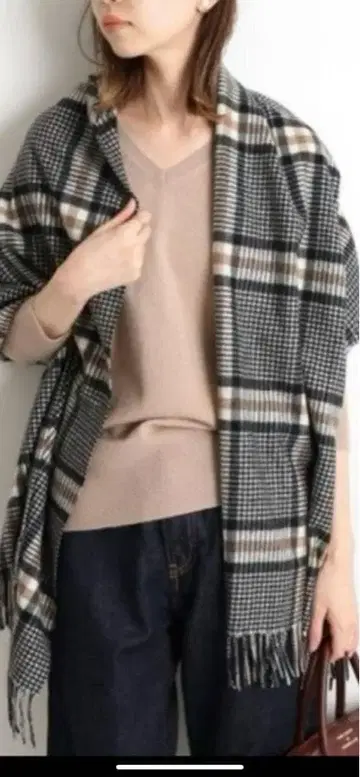 거의 새상품 IENA 캐시미어 스톨 체크 브라운 화이트 블랙