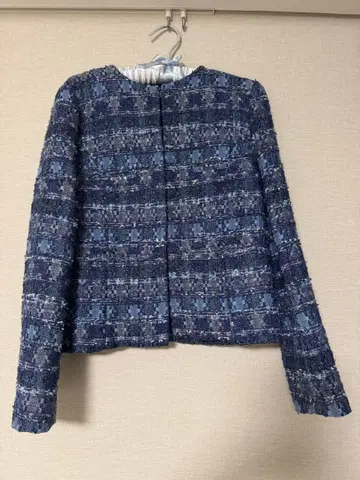 에밀리아 위즈 노카라 트위드 자켓