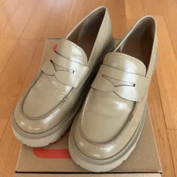 CAMPER 캠퍼 한정 컬러 Milah 미라 로퍼 36