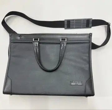 블랙 가죽 비즈니스 백 A4 사이즈 대응