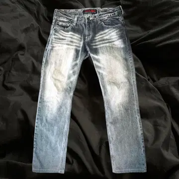 AXE 3RD 유니언 잭 가공 데님 팬츠