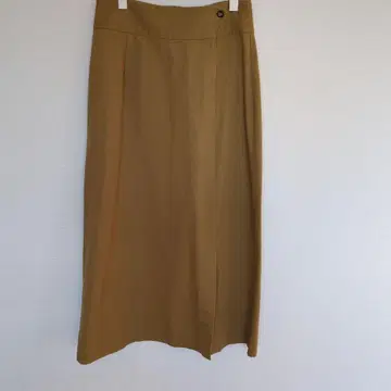카키색 슬림핏 롱 스커트