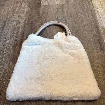 문배트 택 포함 새상품 화이트 퍼의 복슬복슬 토트백