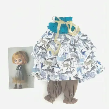 네오 브라이스 인기 작가님 작품 아웃핏 중고품