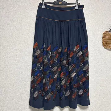 새상품급 미나 페르호넨 스커트