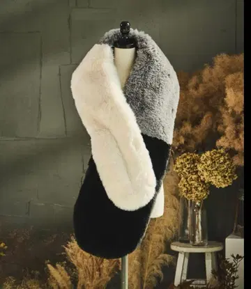 완판템 택 포함 새상품 JENNE 에코 퍼 컬러 블록 머플러