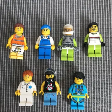 레고 미니 피규어 7개